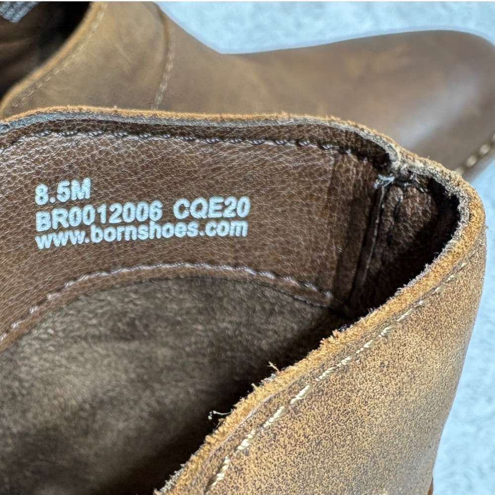 Born Kerri Ankle Boots Women 8.5M Brown Leather Distressed V-Cut Back Zip Bootie - Picture 6 of 8